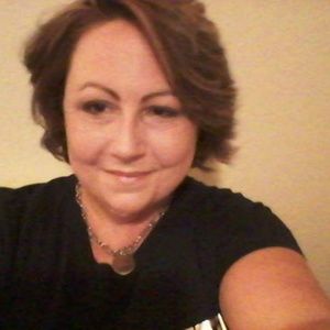 Meet your Posher, Dina